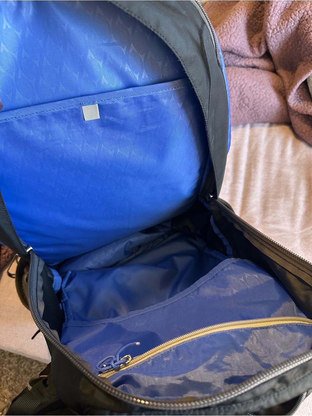OSPREY Nova Black and Blue Women's Backpack - Picture 12 of 13